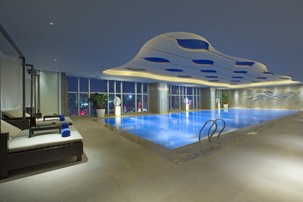 Pullman Yantai Center Hotell Exteriör bild