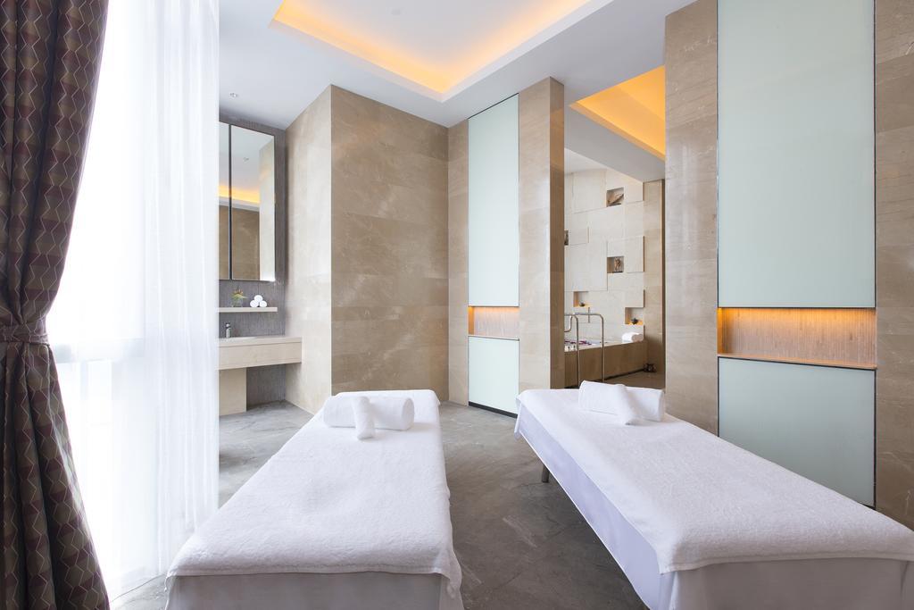 Pullman Yantai Center Hotell Exteriör bild