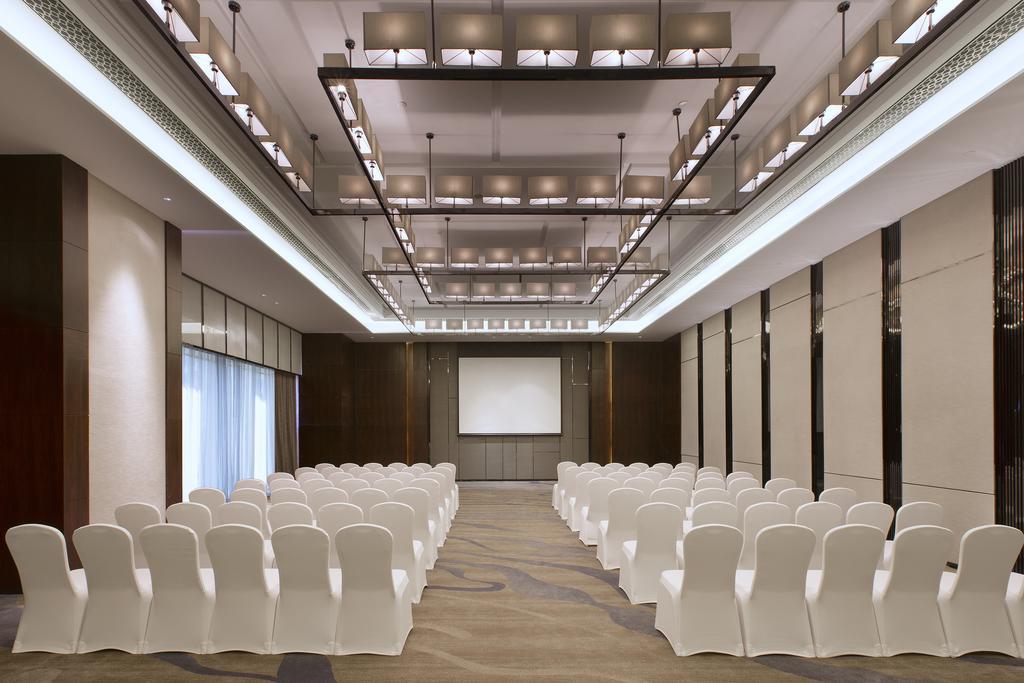Pullman Yantai Center Hotell Exteriör bild