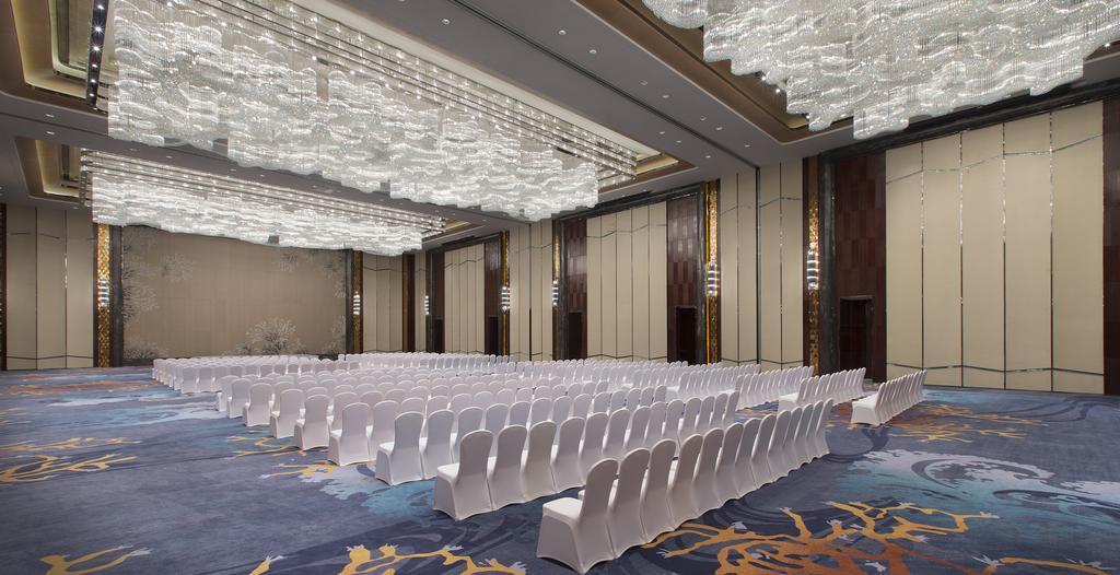 Pullman Yantai Center Hotell Exteriör bild