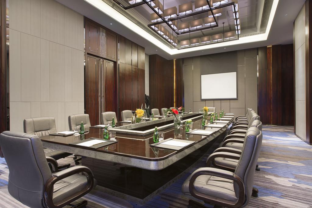 Pullman Yantai Center Hotell Exteriör bild