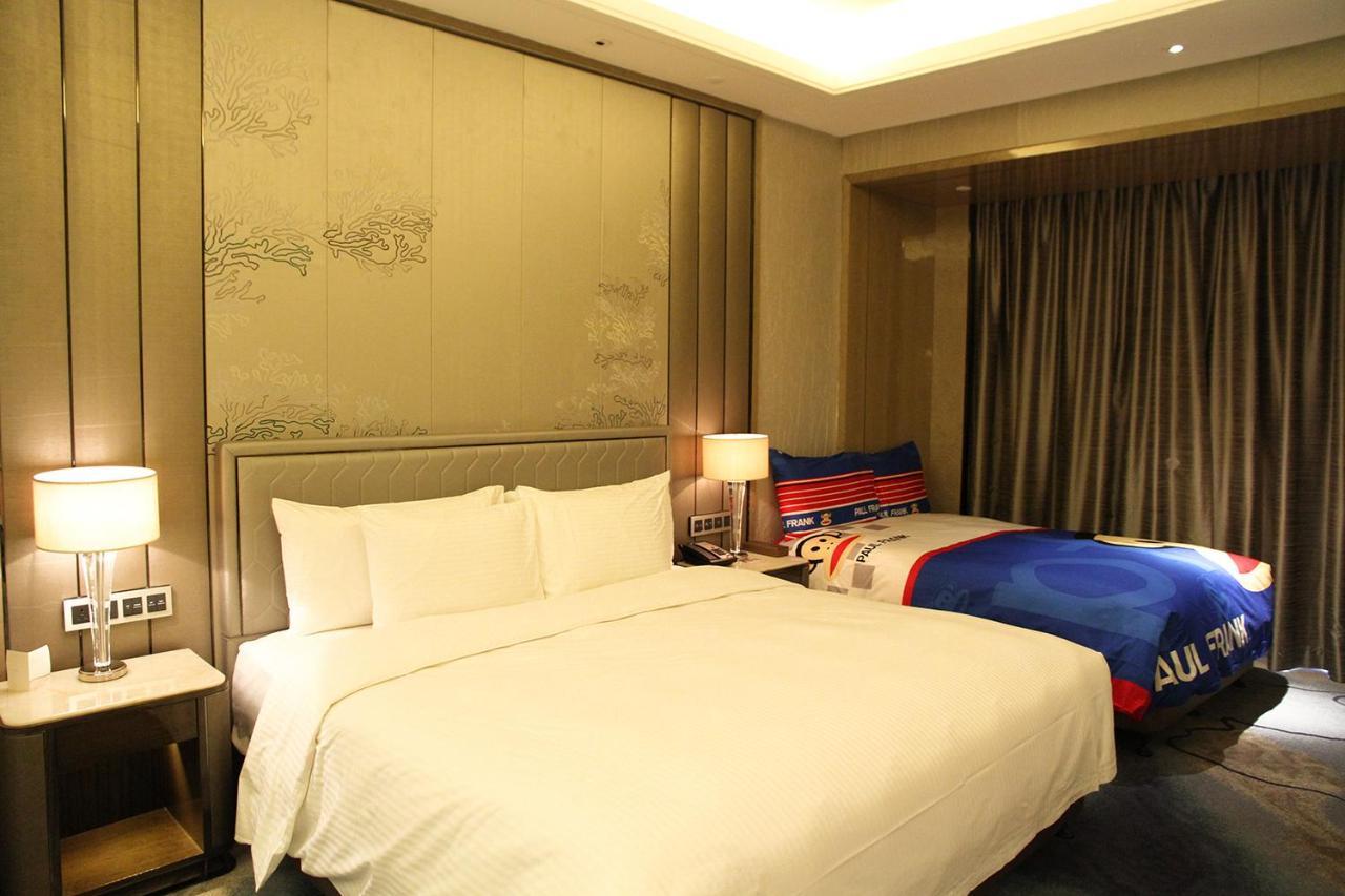 Pullman Yantai Center Hotell Exteriör bild